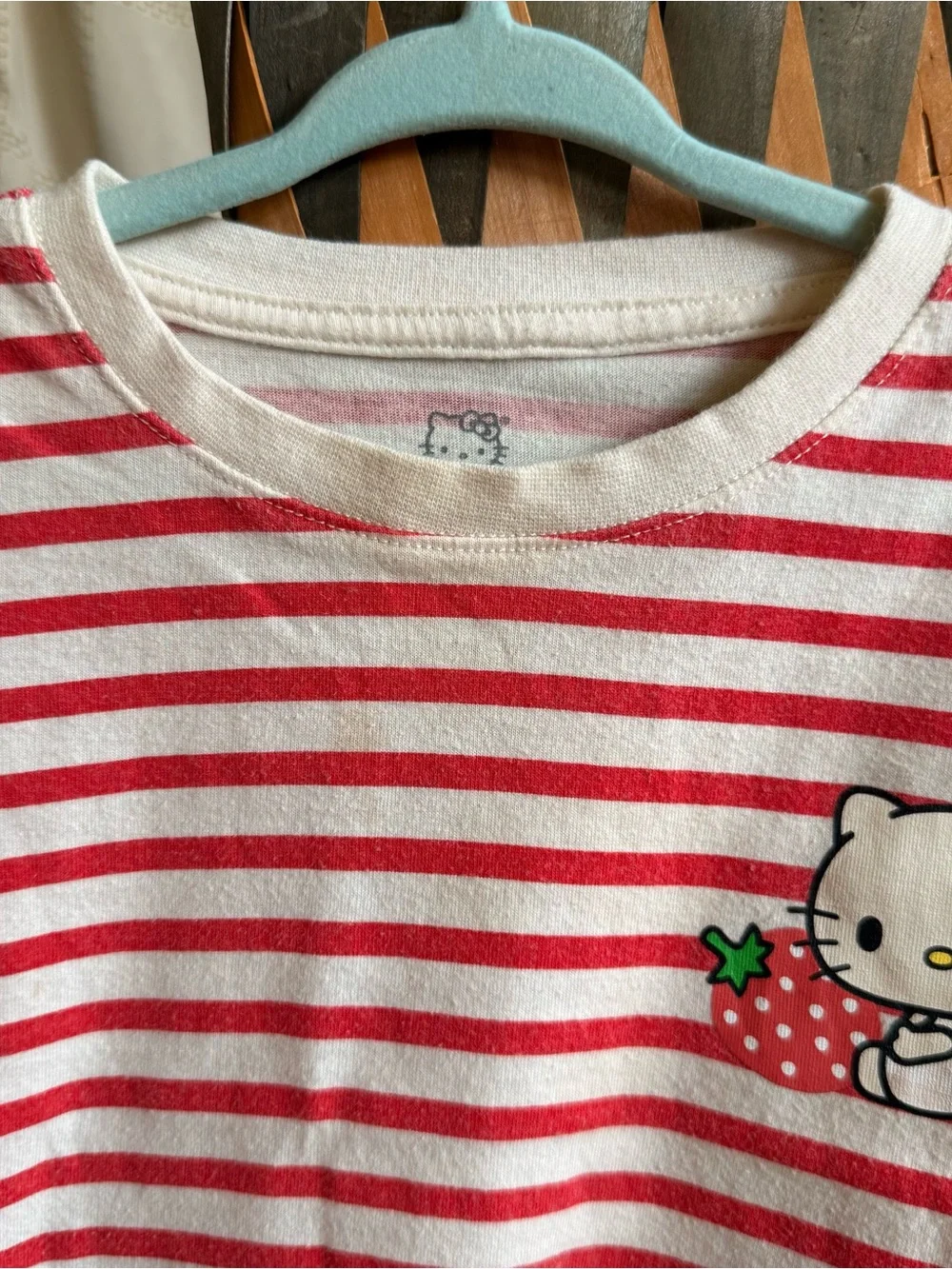 Hello Kitty red white